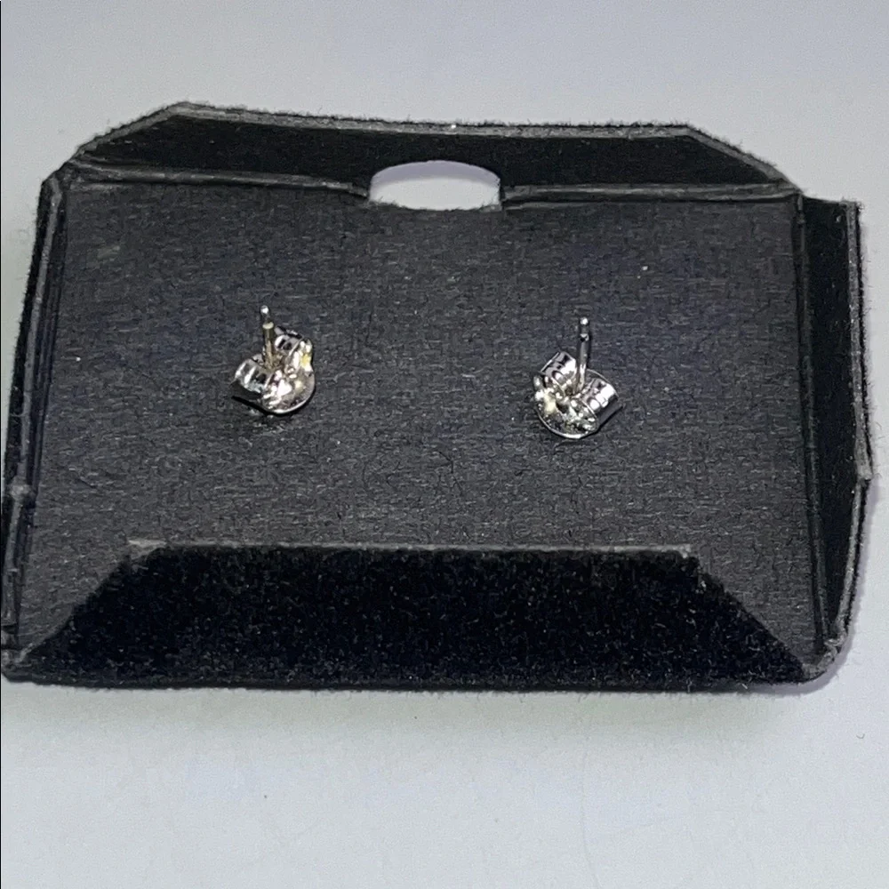R.H. Macy & Co. Bridge Diamond 1/10 CTW Sterling Silver Stud Earrings NWT - Picture 7 of 8